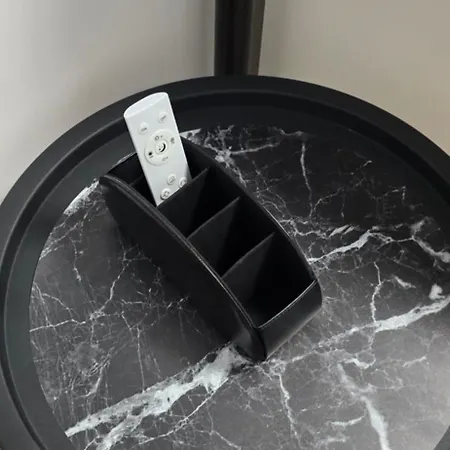 Grey 2 Pokojowy Z Balkonem W Warszawie Warschau