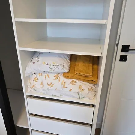 Grey 2 Pokojowy Z Balkonem W Warszawie Z Parkingiem Podziemnym