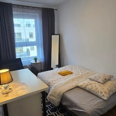 Grey 2 Pokojowy Z Balkonem W Warszawie Z Parkingiem Podziemnym Appartement