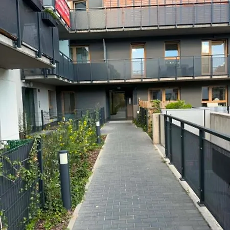 Grey 2 Pokojowy Z Balkonem W Warszawie Z Parkingiem Podziemnym